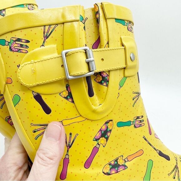 Western Chief Yellow In the Garden Print Mid-Calf Rubber Rain Boots Sz 8 - Picture 14 of 14